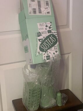 SUSTEAS Mint Green Rotary Grater
